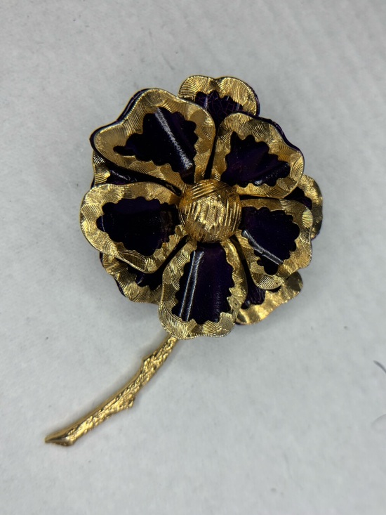 Jewelry - Goldtone Vintage 3” Purple Enamel Broach